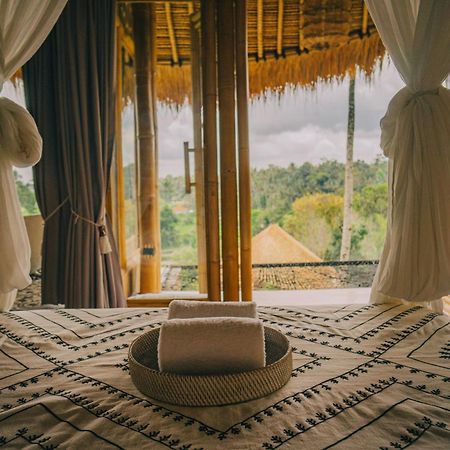 Villa Makerti Bali~Bamboo House Selat Exterior foto