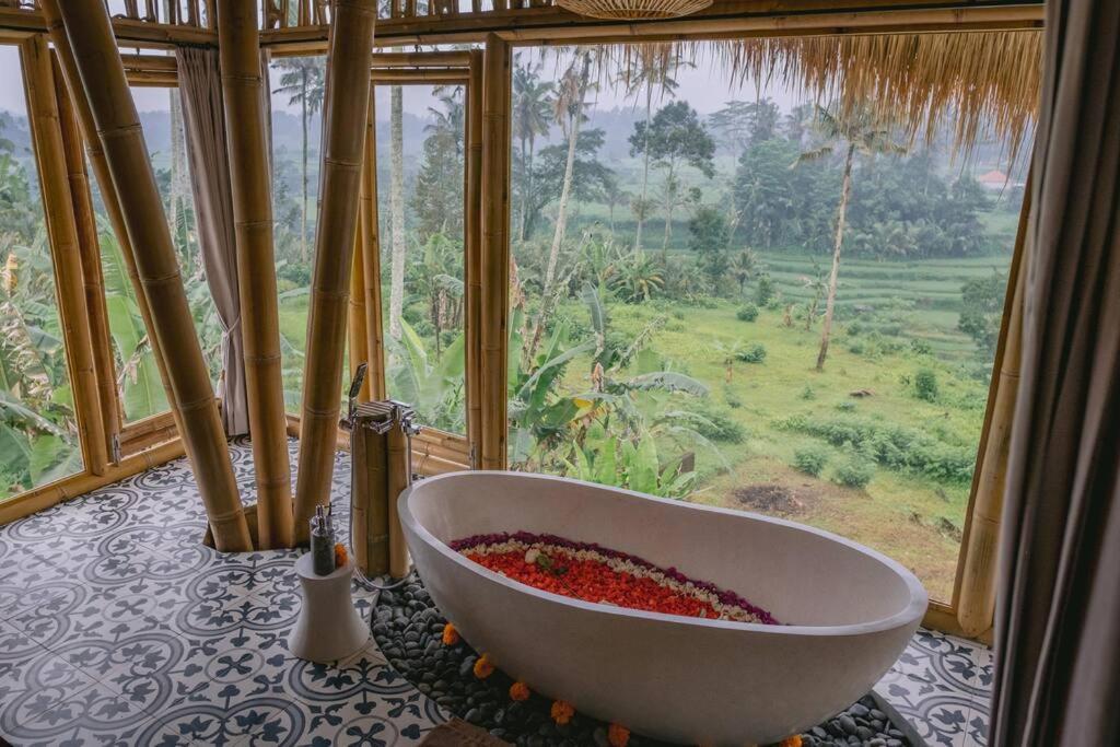 Villa Makerti Bali~Bamboo House Selat Exterior foto