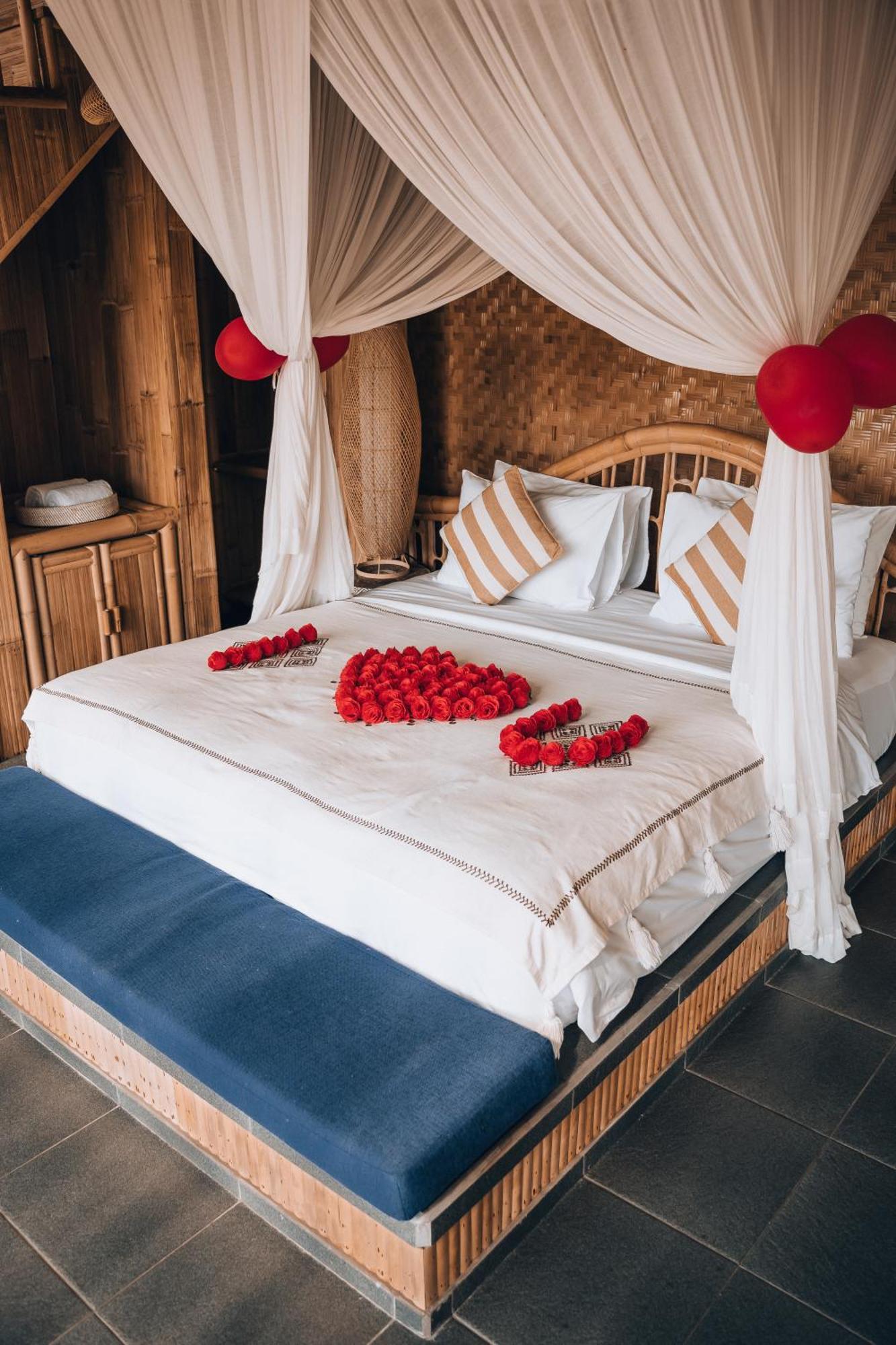 Villa Makerti Bali~Bamboo House Selat Exterior foto